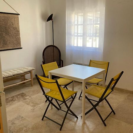 Chambres Independantes En Plein Centre Historique Beaucaire  Eksteriør bilde